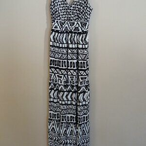 Black and White Sleeveless Dress